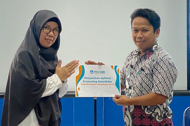 POLGRI Sumbangkan Aplikasi E-Learning SmartEduc ke SMK YP Fatahillah 2 Cilegon