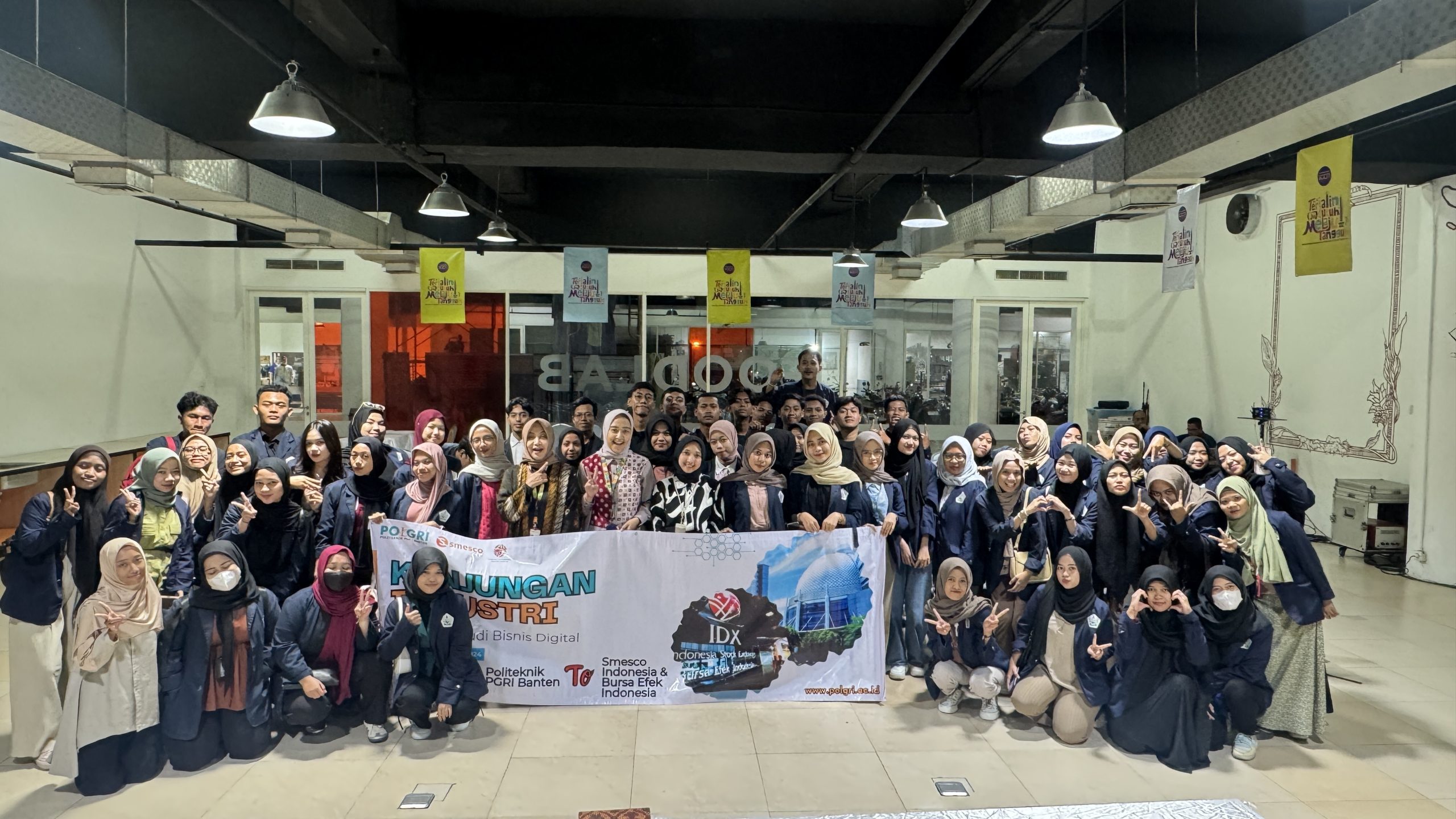 Kunjungan Industri Program Studi Bisnis Digital Politeknik PGRI Banten ke Smesco Indonesia dan Bursa Efek Indonesia